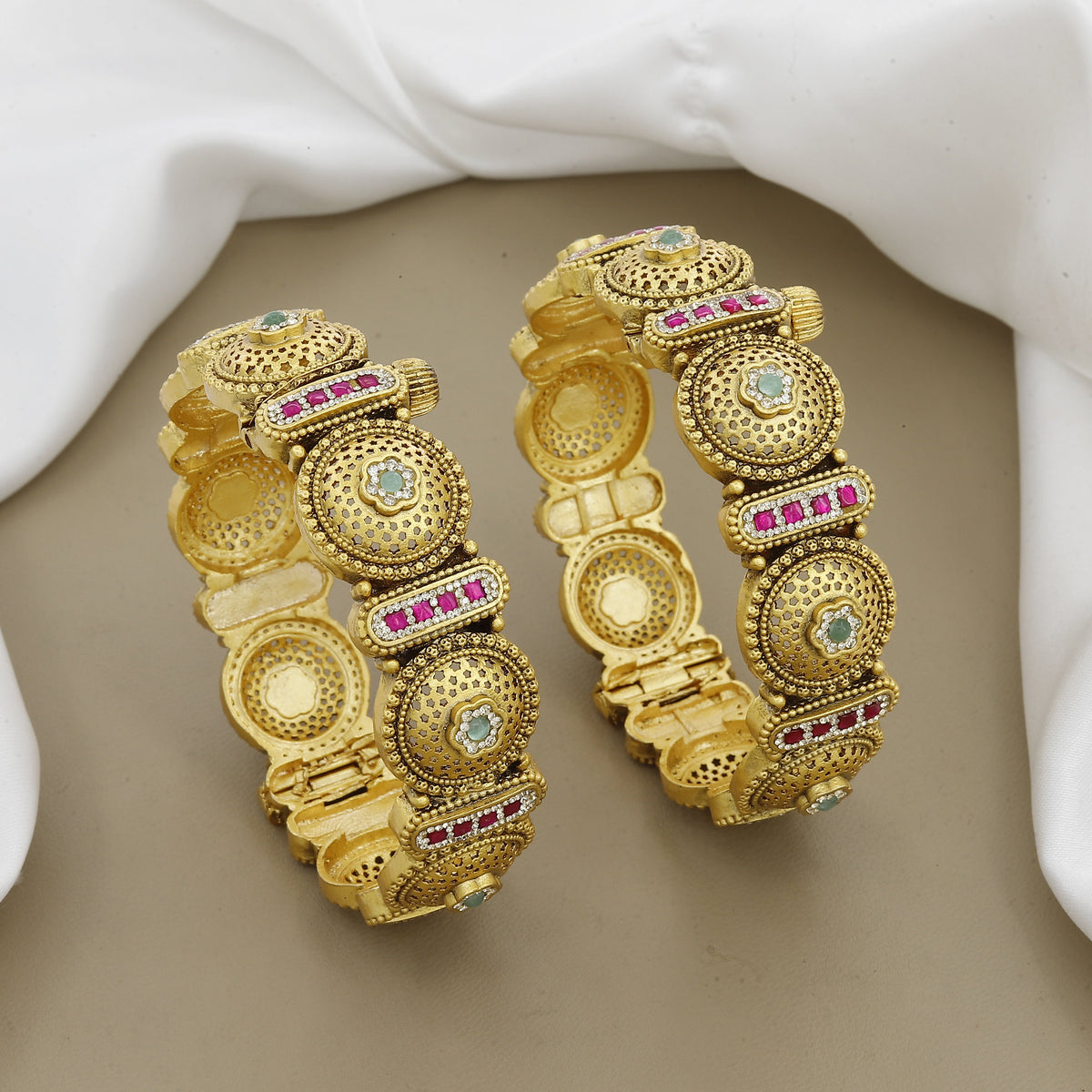 Ruby & Emerald Stone Antique Medallion Patla Set