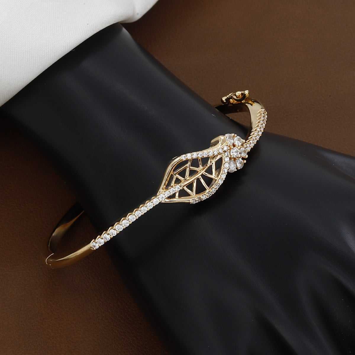 Elegant Gold Leaf-Design Diamond Bangle Bracelet