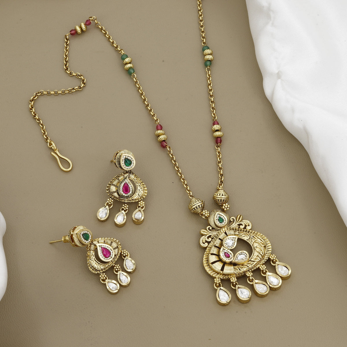 Antique Gold-Plated Peacock-Inspired Mini Pendant Set