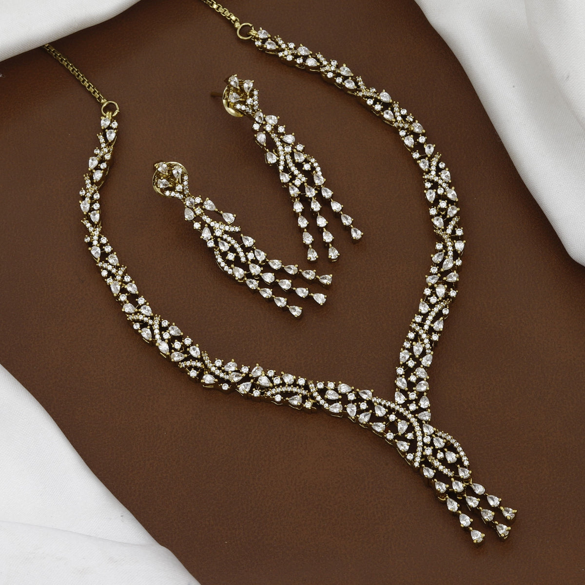 Mehndi Polished Exquisite CZ Necklace & Earring Set