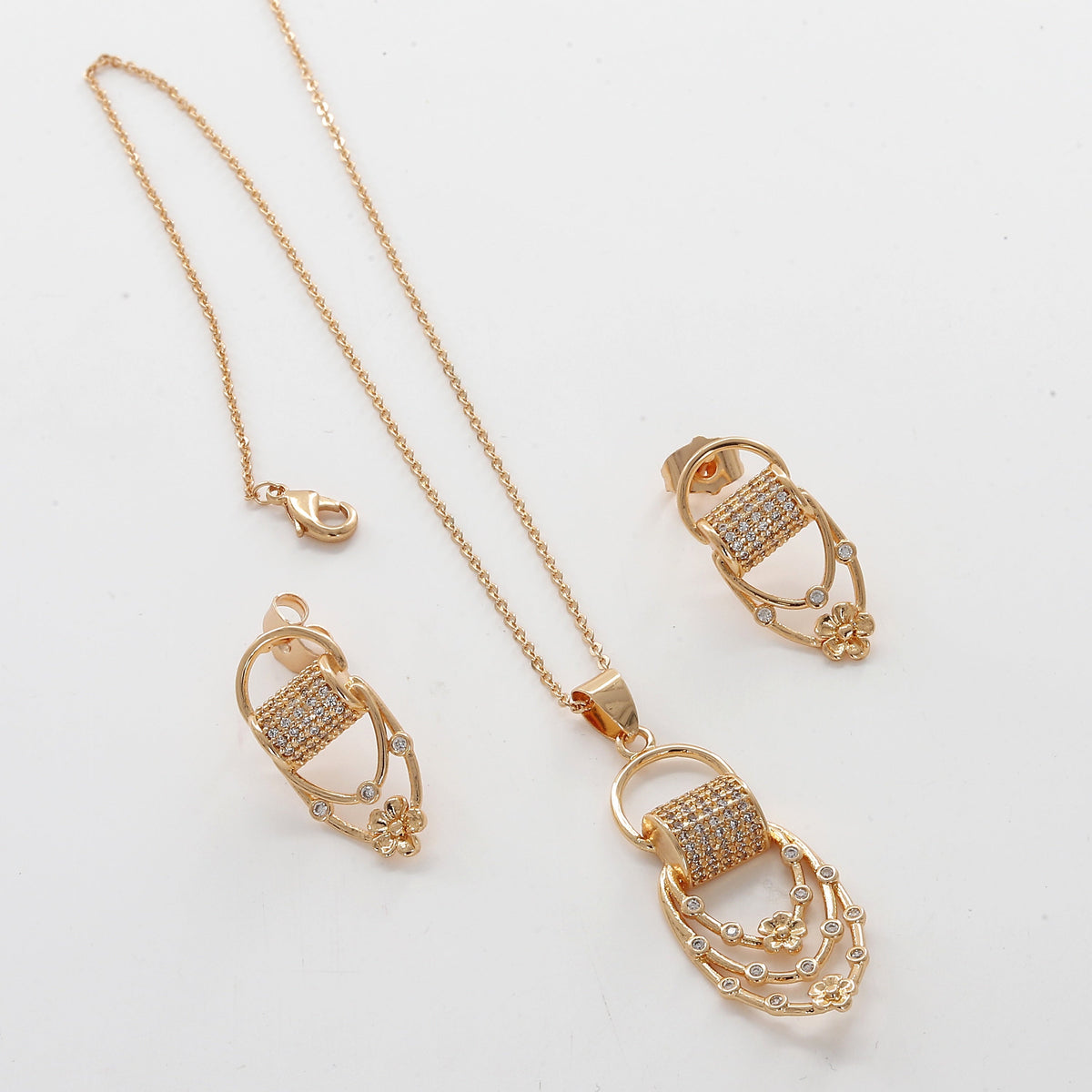 Polished Trendy Design Diamond Pendent Butti